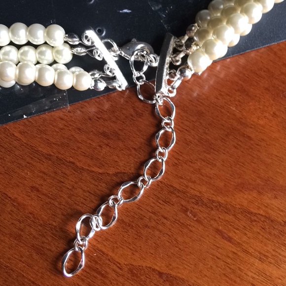 Beautiful Choker Necklace - Picture 7 of 8